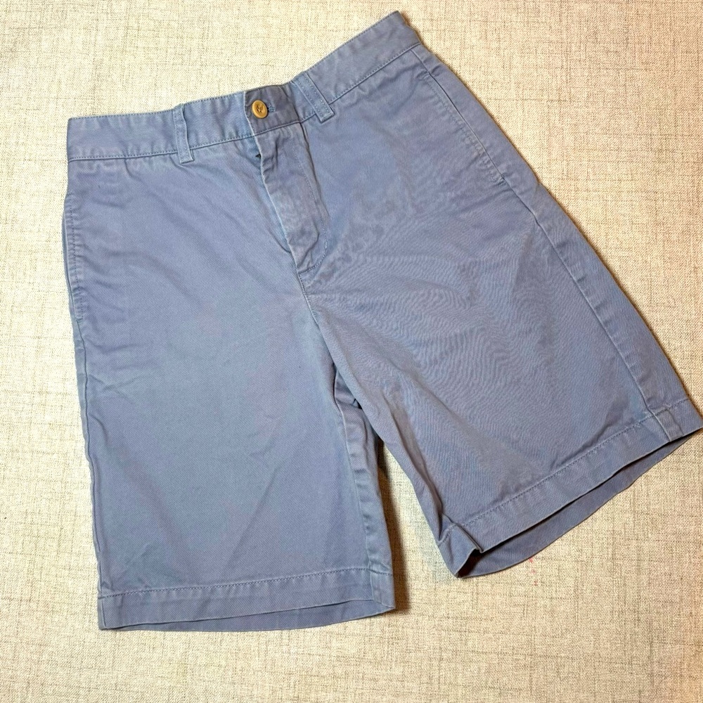 VINEYARD VINES long short light blue. EUC. cotton twill. 14